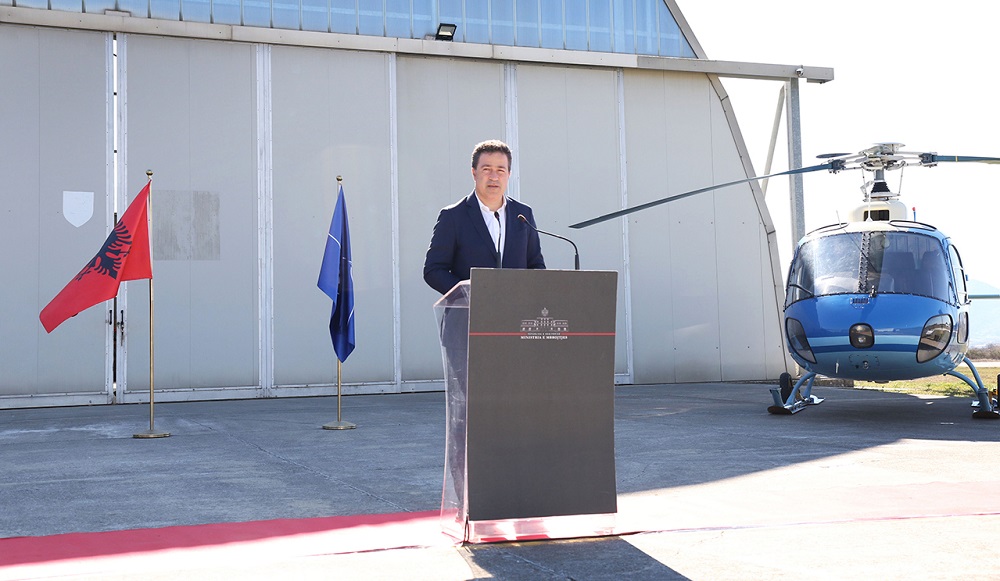 Nis rekrutimi ne Forcat e Armatosura, ministri Peleshi thirrje te rinjve
